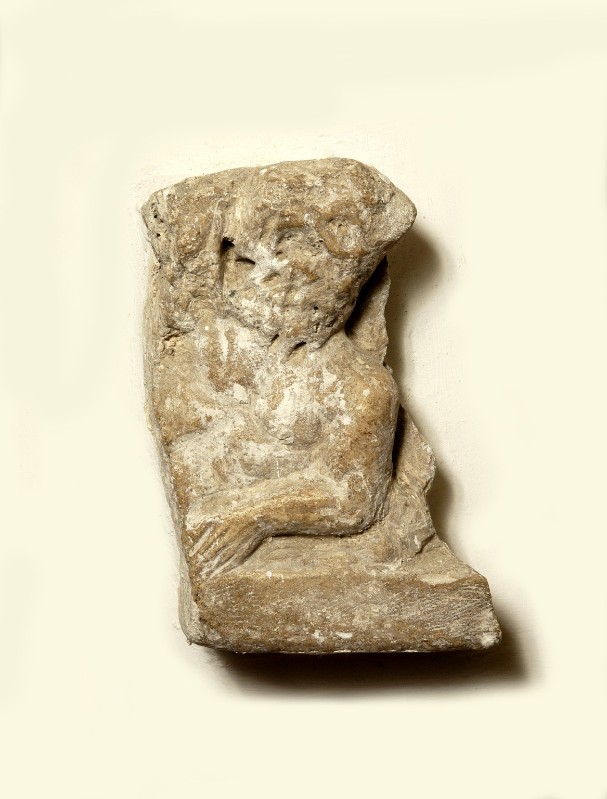 Bottega laziale sec. I-II, Frammento con figura maschile barbuta