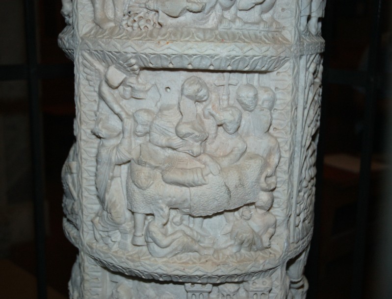 Ambito campano sec. XIII, Bassorilievo con transito di Sant'Erasmo