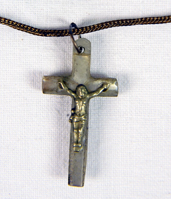 Bottega centroitaliana sec. XVII, Crocifisso con croce in madreperla