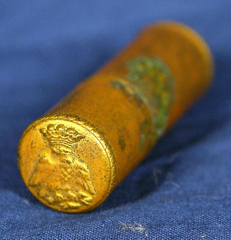 Ambito centroitaliano metà sec. XIX, Custodia cilindrica con aquila