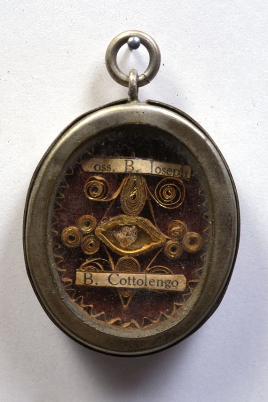 Bottega padovana sec. XX, Reliquiario a medaglione di B. Giuseppe Cottolengo