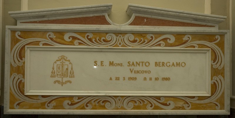 Zoccali C. (1983), Monumento sepolcrale del vescovo Santo Bergamo
