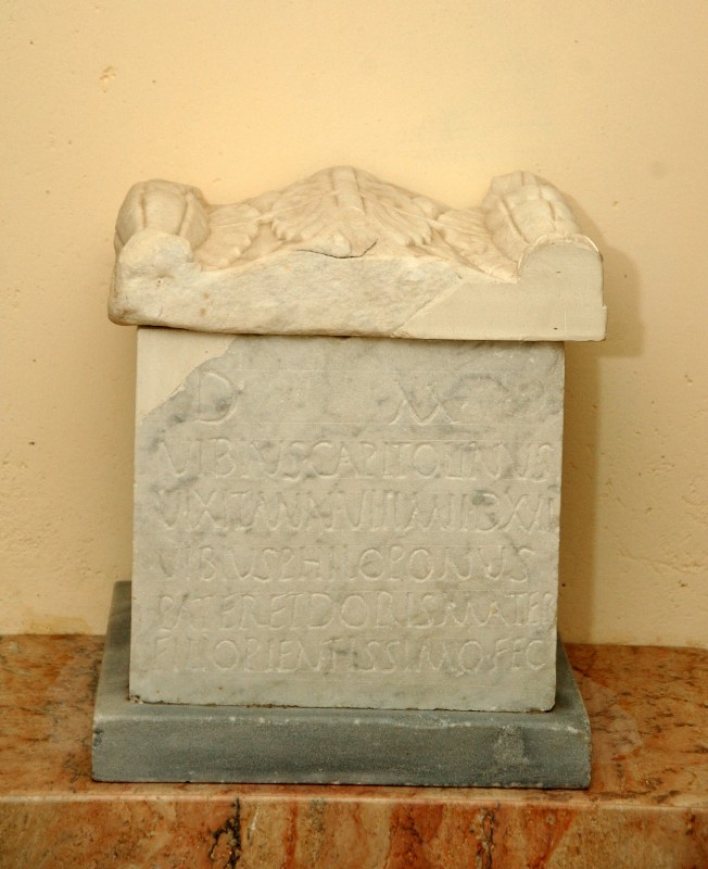 Marmoraio laziale sec. II-III, Urna funeraria