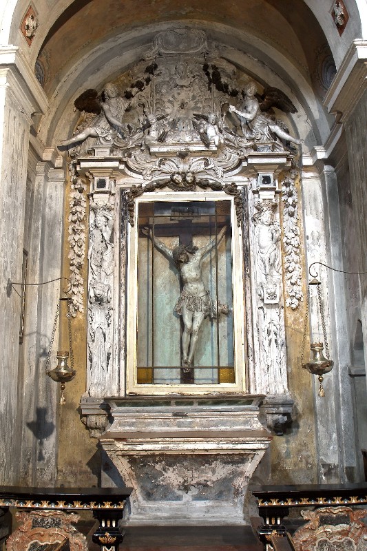 Ambito lombardo sec. XVII, Altare del Santissimo Crocifisso