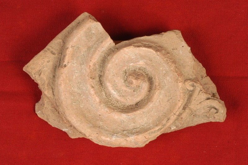 Manif. romana secc. I-II, Elemento decorativo di forma circolare