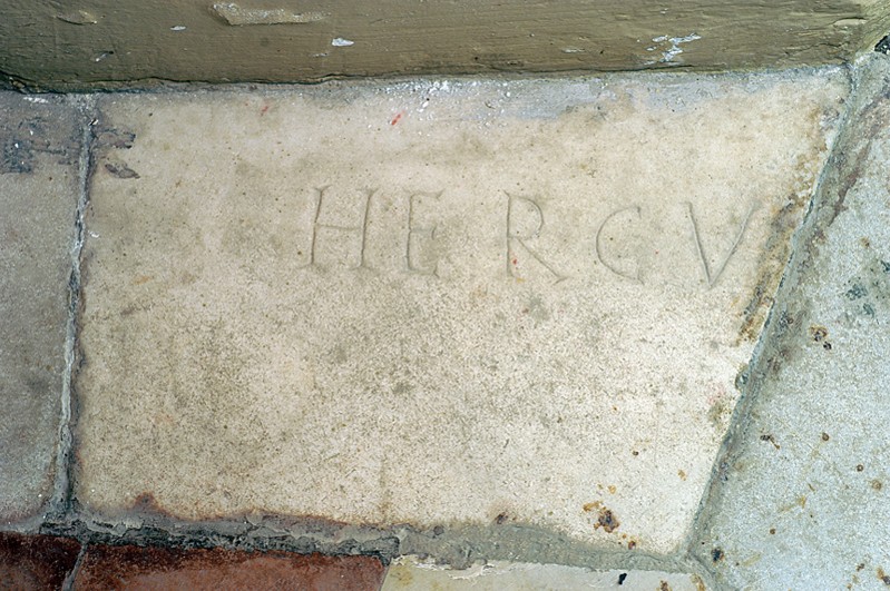 Maestranza laziale sec. X-XIV, Lastra con iscrizione "hercu"