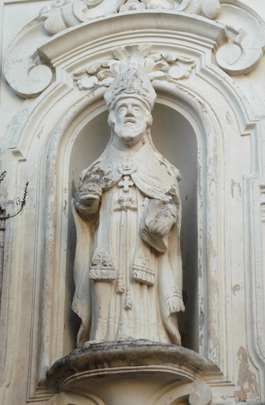 Stuccatore campano sec. XVIII, Statua con San Germano