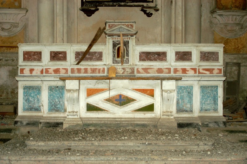 Stuccatore campano sec. XIX, Altare maggiore del Carmine