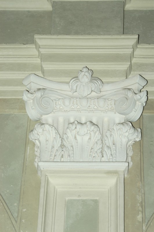 Stuccatore campano sec. XVIII, Capitello pseudo corinzio