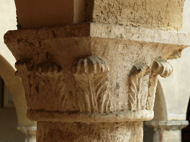 Ambito abruzzese sec. XI-XII, Capitello di stile corinzio 2/2