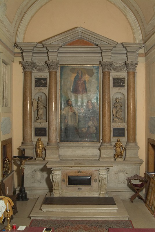 Maestranze veronesi sec. XVI-XVII, Altare con colonne corinzie e festoni