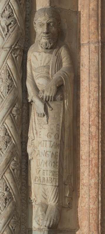 Nicolò (1139), Profeta con rotolo "ECCE EGO"