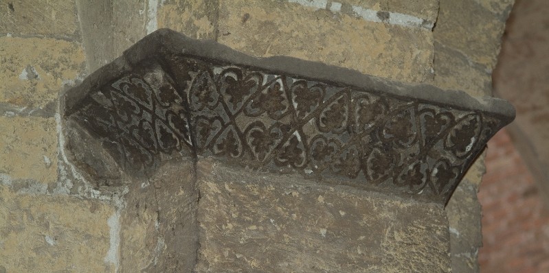 Bott. veronese sec. XI-XII, Pulvino decorato a piccole foglie