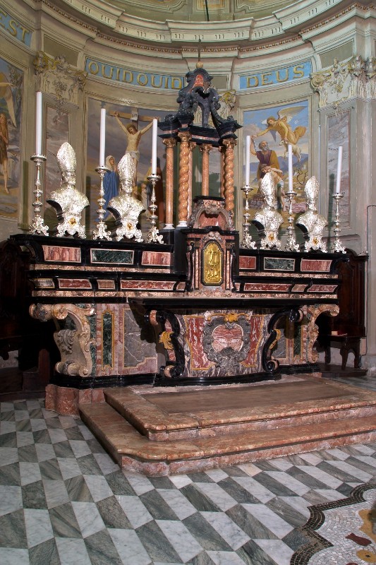 Ambito lombardo sec. XVIII, Altare maggiore con colonnine tortili