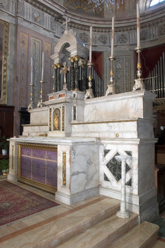 Ambito vigevanese sec. XIX, Altare maggiore con riquadri geometrici