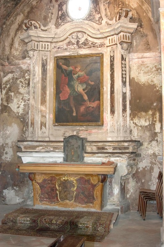 Bottega lombarda sec. XVIII, Altare di S. Michele arcangelo
