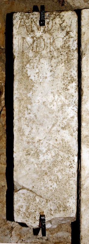 Bottega italiana (1050), Frammento di lastra 1/2