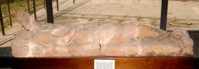 Bottega italiana sec. III, Coperchio di sarcofago etrusco