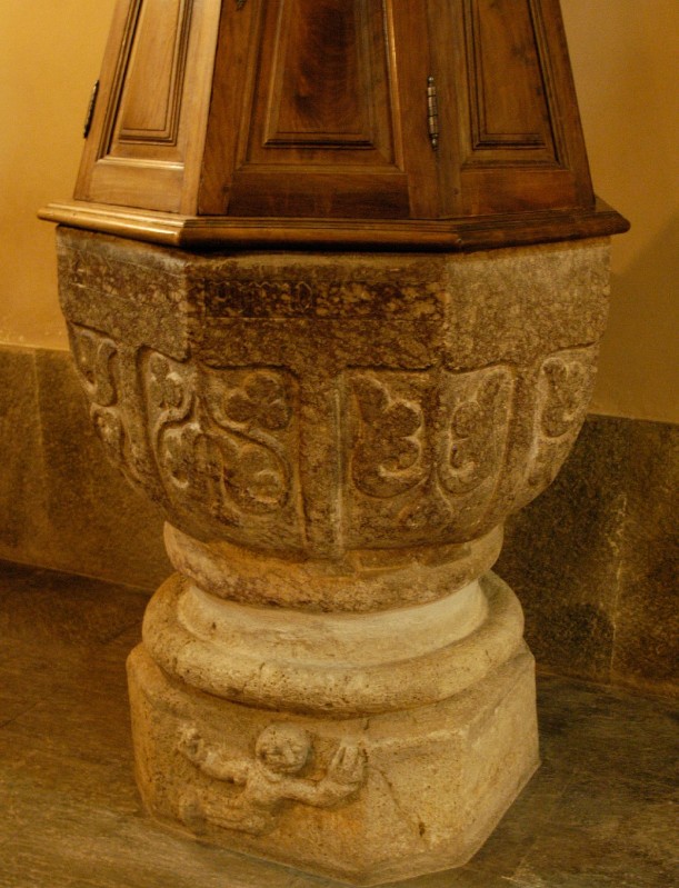 Ambito franco-piemontese (1005), Fonte battesimale