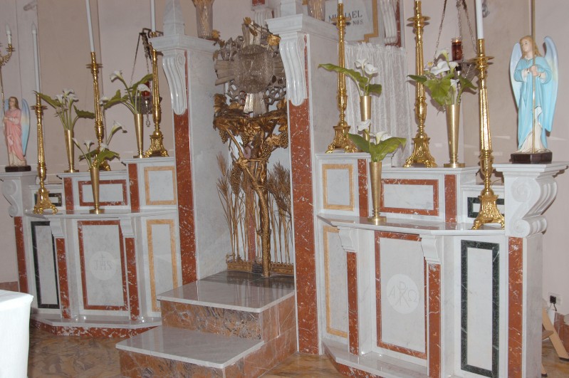 Ambito campano (2002), Altare maggiore dedicato a San Michele arcangelo