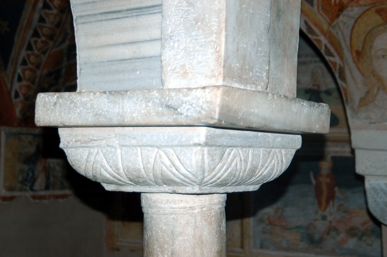 Ambito campano secc. VII-VIII, Capitello in pietra