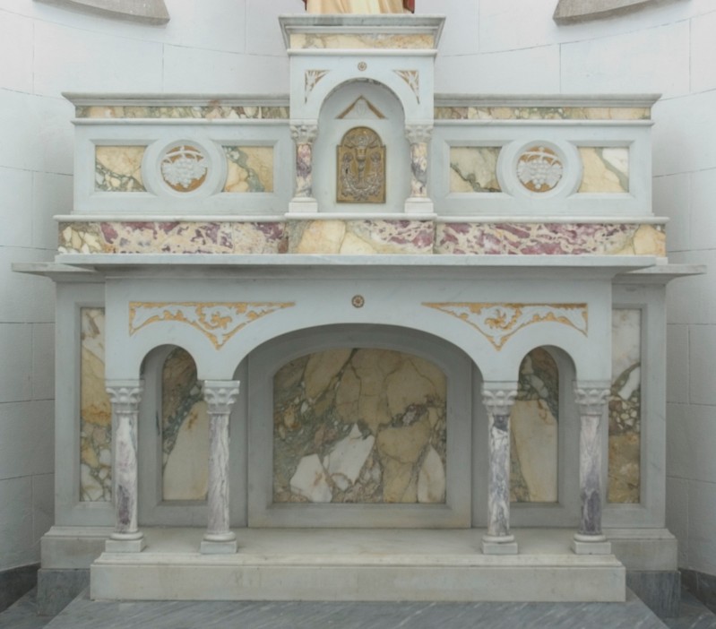 Ditta Limatola sec. XX, Altare del Sacro Cuore