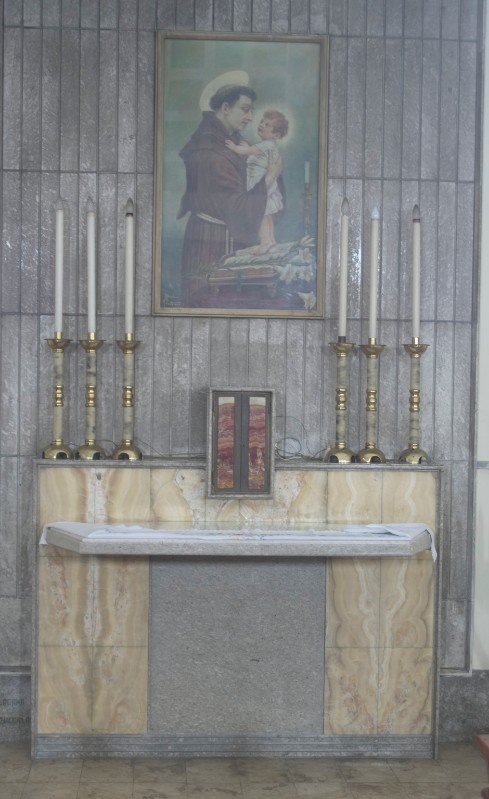 Ambito dell'Italia merid. (1957), Altare di Sant'Antonio