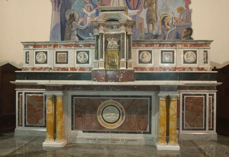 Bott. dell'Italia merid. (1929), Altare maggiore