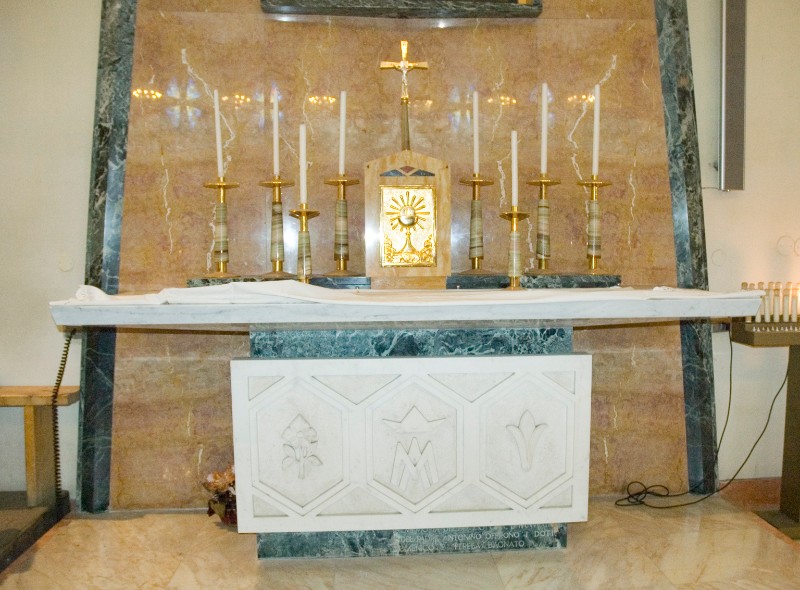Bottega dell'Italia meridionale sec. XX, Altare laterale