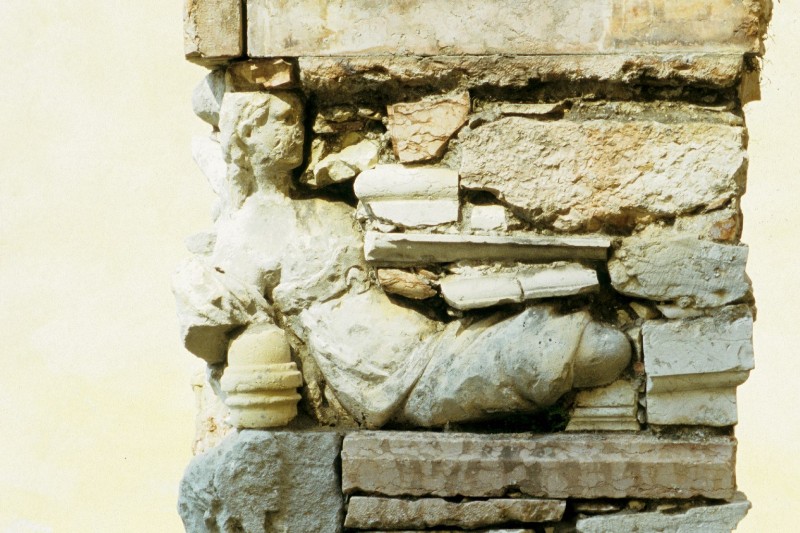 Ambito vicentino secc. II-III, Busto femminile del monumento di S. Caterina 1/2