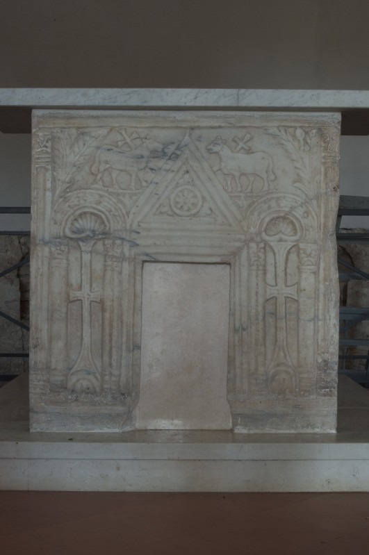 Ambito ravennate-bizantino sec. VI, Paliotto d'altare in marmo