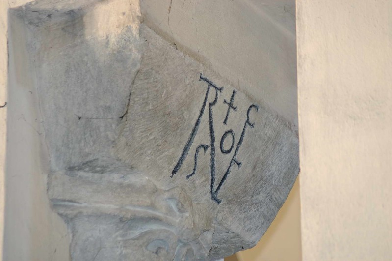 Ambito ravennate-bizantino secc. V-VI, Pulvino con monogramma