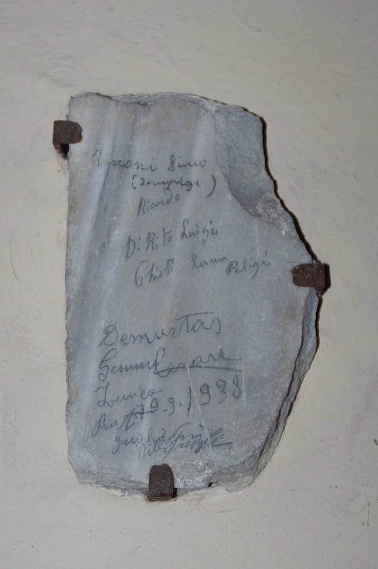 Ambito ravennate-bizantino secc. V-VI, Frammento di pluteo con scritte