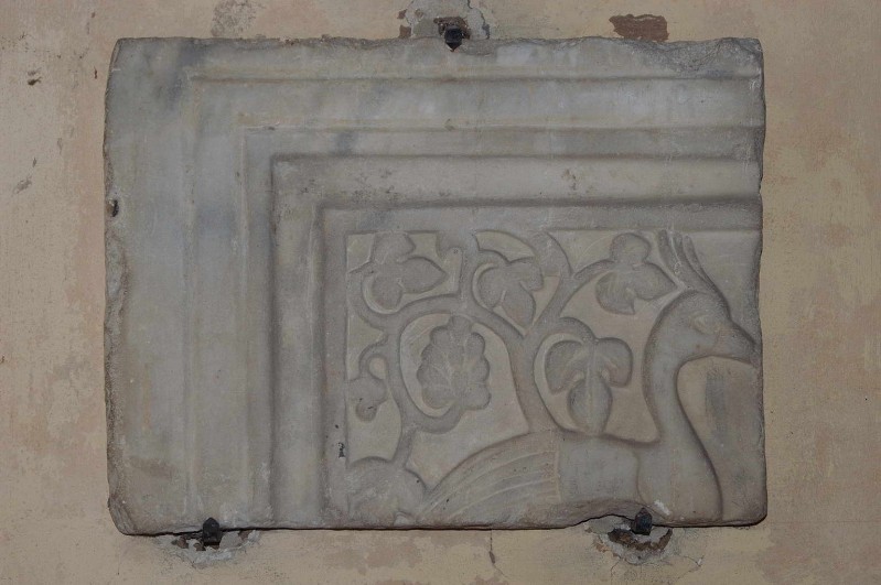 Ambito ravennate-bizantino sec. VI, Frammento di pluteo con pavoni e uva 2/2