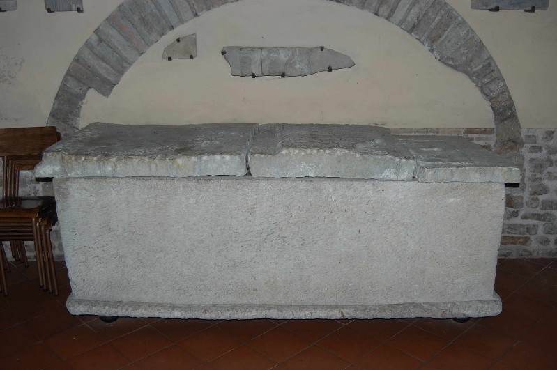 Ambito italiano secc. VI-VIII, Cassa di sarcofago in marmo