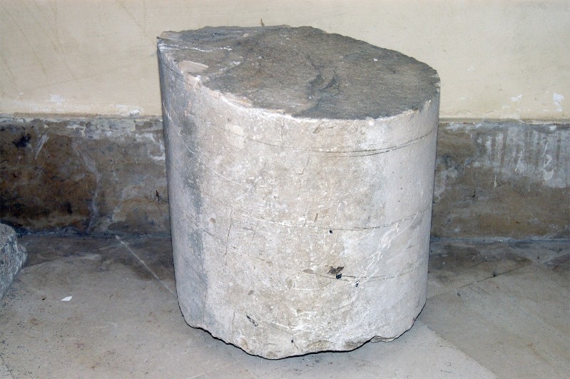 Ambito lucano sec. I, Colonna in marmo h 40 cm