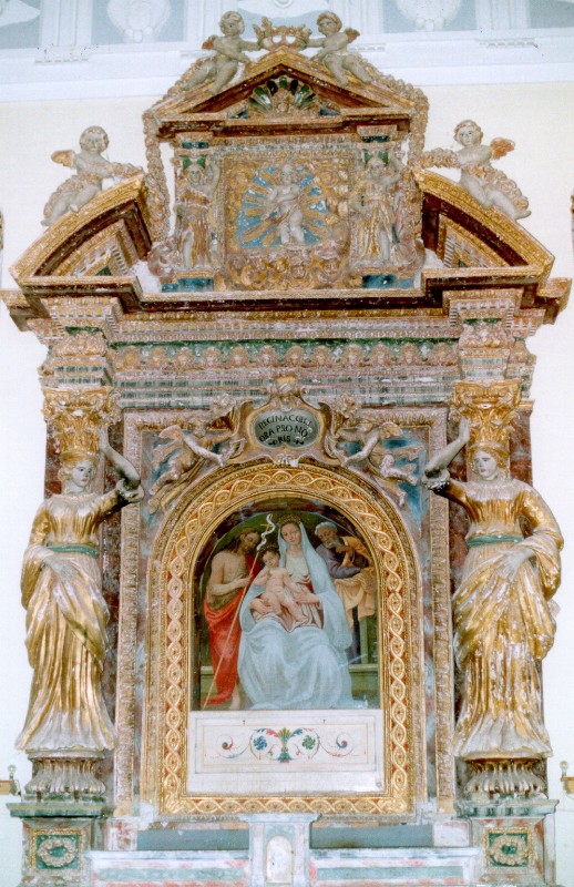 Maestranze umbre (post 1665), Altare maggiore con mostra