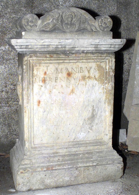 Arte romana sec. II, Cippo funerario