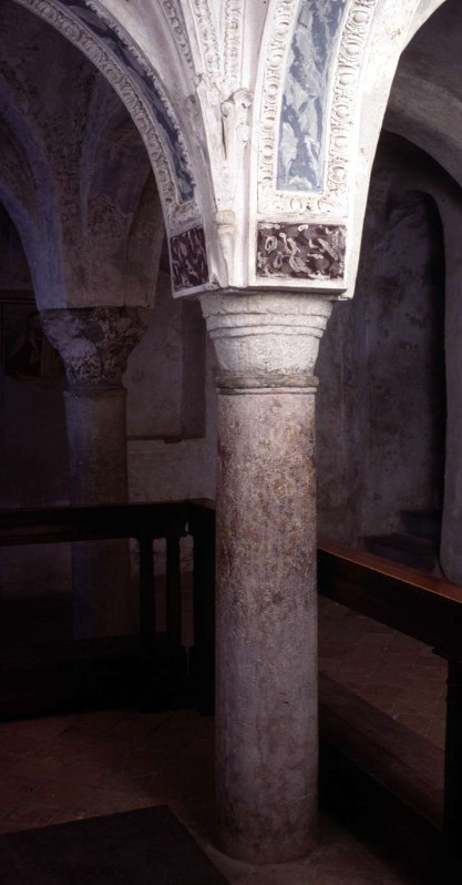 Ambito lombardo sec.IX-X, Colonna con capitello in marmo