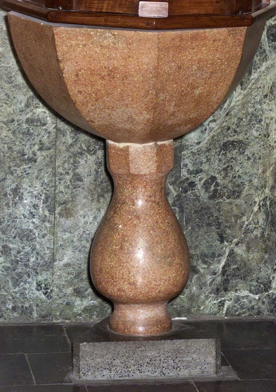 Ambito lecchese sec. XIX-XX, Fonte battesimale