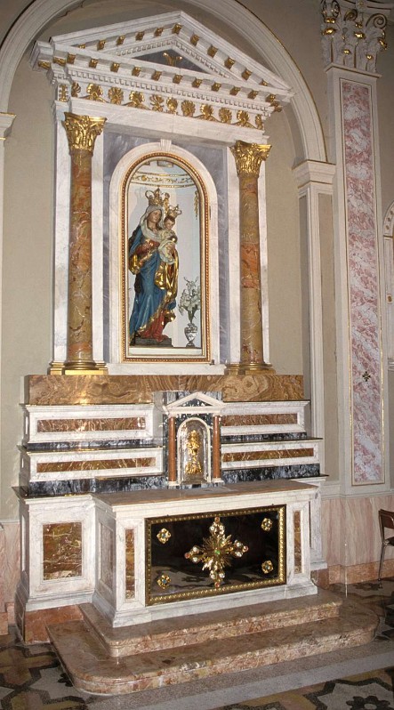 Balerna P.-Balerna L. (1837), Altare della Madonna del Rosario