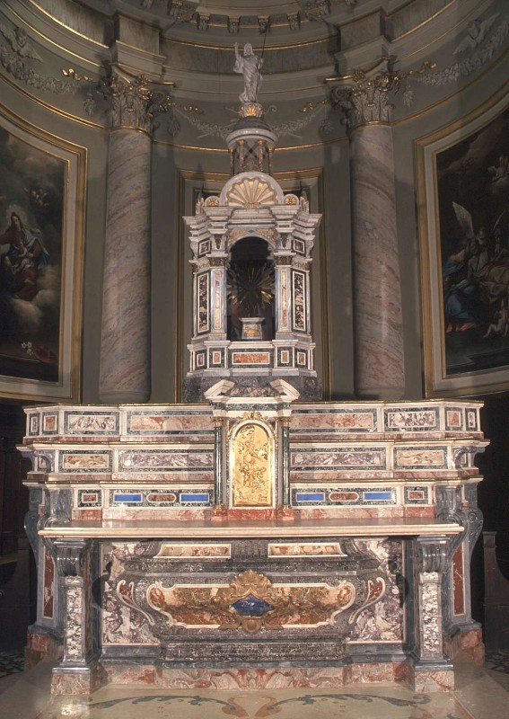Ambito lombardo (1735), Altare maggiore