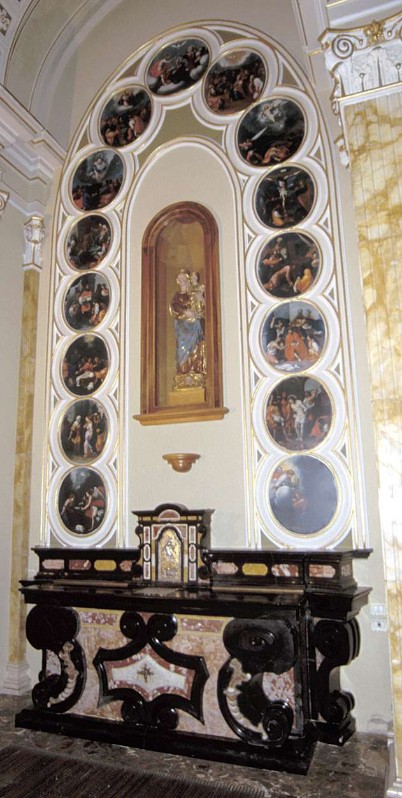 Ambito lombardo sec. XVII-XX, Altare della Madonna del rosario