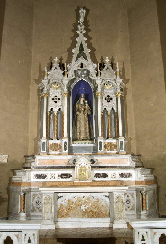 Ambito bergamasco (1915), Altare della Madonna del rosario