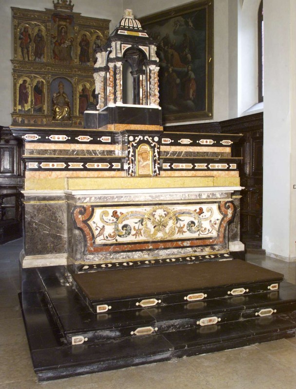 Bottega Manni sec. XVII-XVIII, Altare maggiore
