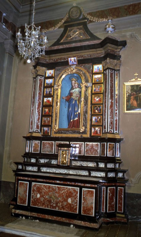 Ambito bergamasco (1853), Altare Madonna del Rosario