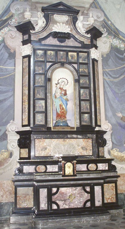 Ambito bergamasco (1903), Altare della Madonna del rosario