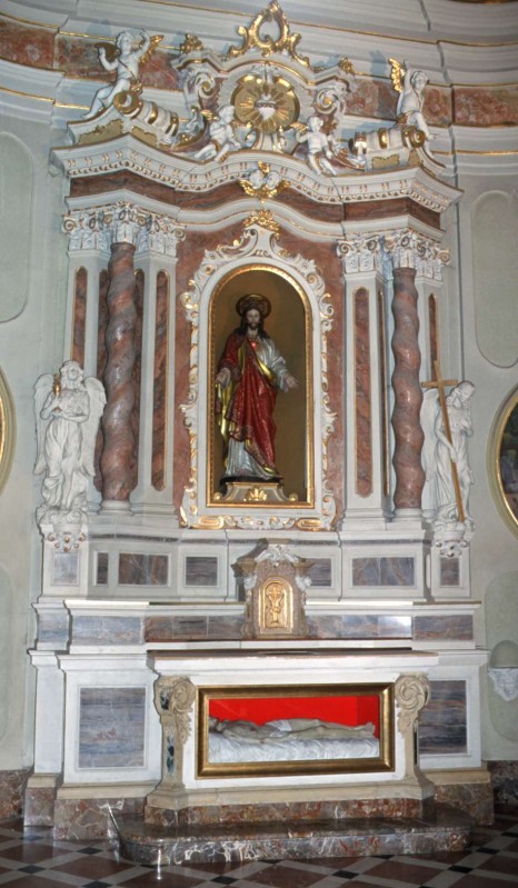 Dentella B. (1920), Altare del Sacro Cuore di Gesù