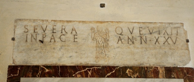 Marmoraio romano sec. V, Lastra tombale