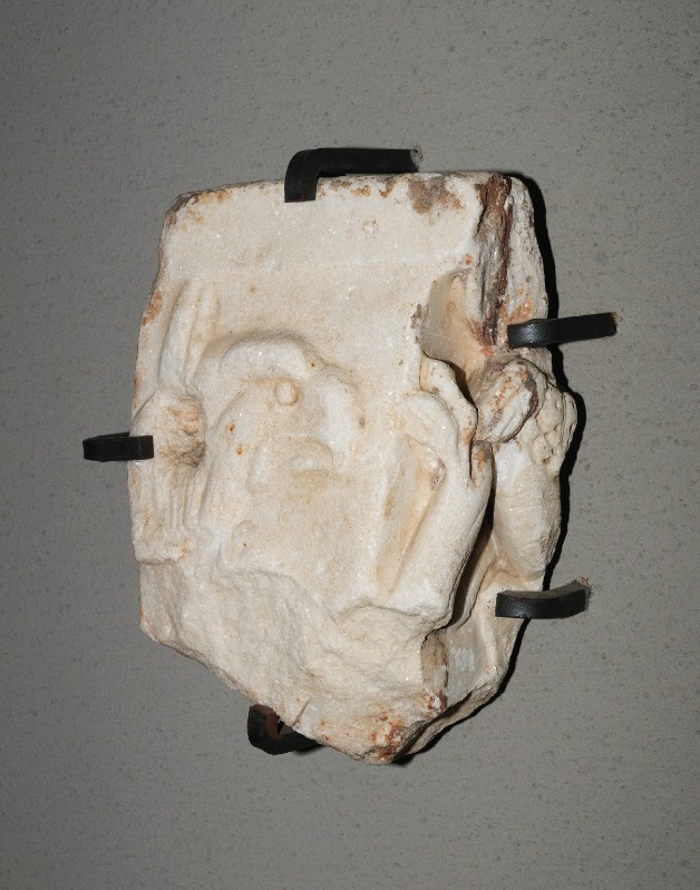 Marmoraio romano sec. XI, Frammento scultoreo con aquila